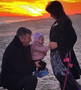 Алек Болдуин снова станет папой