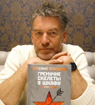 Артемий Троицкий рисует печальную перспективу России на 2015 год