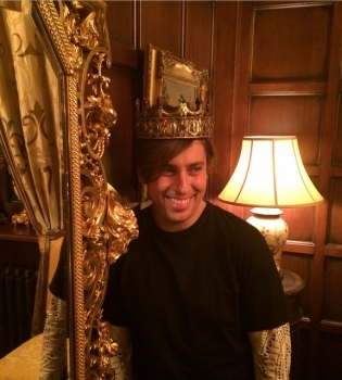 Филипп Киркоров подарил Максиму Галкину корону