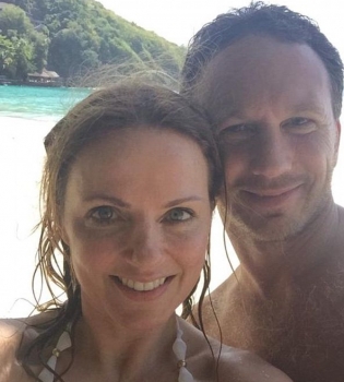 Джери Холлиуэлл отправилась на Карибские острова с женихом-миллионером