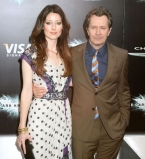 Гари Олдман разводится