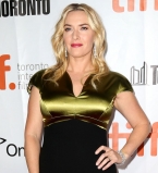 Кейт Уинслет сильно поправилась (Фото)