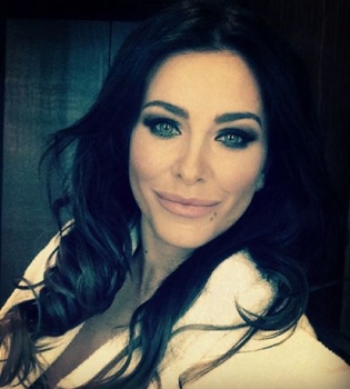 Ани Лорак приобщает 3-летнюю дочь к гламуру