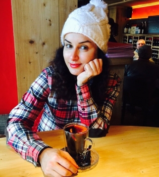 Тина Канделаки ищет работу и ездит в общественном транспорте