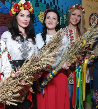 Украинские звезды отметили Рождество в Яремче