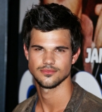 Звезда &quot;Сумерек&quot; Тейлор Лотнер вновь свободен!