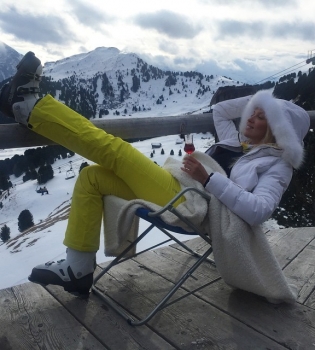 Оля Полякова отпраздновала день рождения