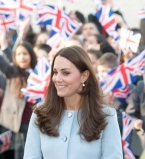 Беременна и прекрасна: Кейт Миддлтон показала округлившийся животик