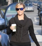 Звездная мамочка: Риз Уизерспун показала повзрослевшего сына