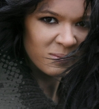 Руслана высказалась о трагедии в Мариуполе и назвала Путина террористом