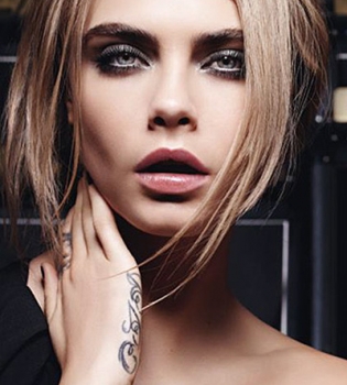 Соблазнительная Кара Делевинь в рекламной кампании Yves Saint Laurent