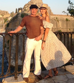 Оля Полякова с мужем