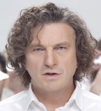 Кузьма Скрябин представил новый клип Дельфины за день до смерти