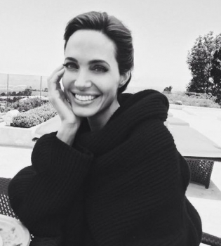 Анджелина Джоли признана самой уважаемой женщиной в мире