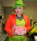 Ева Польна показывает свои шляпки