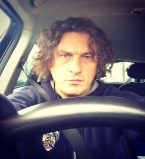 Кузьма Скрябин за рулем своего автомобиля