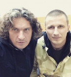 Кузьма Скрябин с военными из зоны АТО