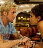 Окровавленная Ева Мендес в новом фильме своего возлюбленного Райана Гослинга