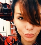 Анна Седокова покрасила волосы в рыжий цвет