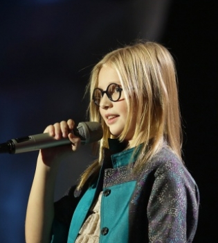 дочь Арсения Яценюка София на шоу Голос.Дети-2