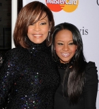 В годовщину смерти Уитни Хьюстон врачи остановят жизнь ее дочери