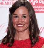 Загоревшая и отдохнувшая Пиппа Миддлтон покорила публику ярким образом