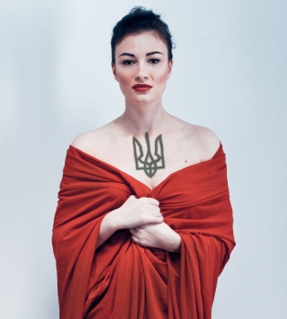 Анастасия Приходько едет в США зарабатывать деньги для пострадавших в АТО