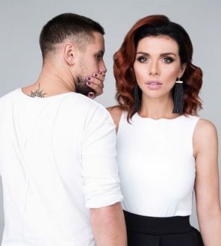 Анна Седокова снялась в чувственной фотосессии с Monatik