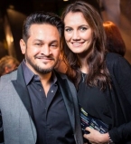 Эктор с невестой на кинопремьере