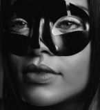 50 оттенков серого от Рианны: певица снялась топлес в черно-белой фотосессии