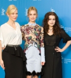 Кейт Бланшетт, Хелена Бонем Картер и Лили Джеймс блистают на фотоколе "Золушки"