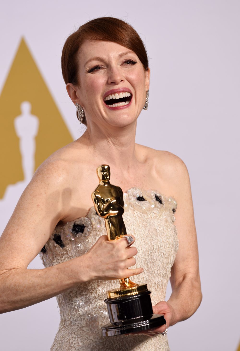 Джулианна Мур получила Оскар-2015 за лучшую женскую роль