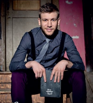 Иван Дорн в фотосессии для Viva!