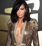 Круглосуточная красота: Ким Кардашьян спит с макияжем