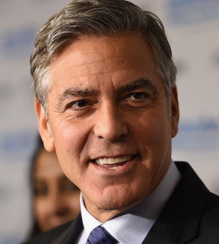 Женат, но одинок: Джордж Клуни вновь появился на мероприятии без Амаль Аламуддин