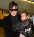 Повзрослевшая дочь Ким Кардашьян и Канье Уэста появилась на публике без родителей