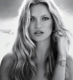 Идеально голая: Кейт Мосс позирует без одежды в черно-белой фотосессии