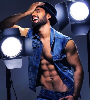 Виталий Козловский отмечает 30-летие