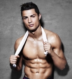 Лунная походка и нижний брейк: Криштиану Роналду станцевал в новой рекламной кампании