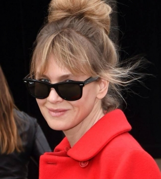 СМИ: Рене Зеллвегер вернула себе прежнее лицо