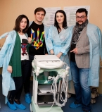 Ведущие 1+1 собрали 185 тыс. грн для больницы Охматдет и купили аппарат, который спасает жизни младенцев