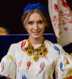 Катя Осадчая в стильном платье от Ольги Навроцкой