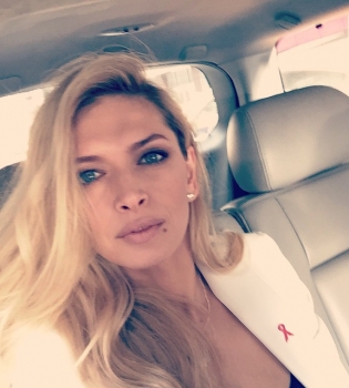 50 оттенков бежевого: Вера Брежнева побывала в Израиле