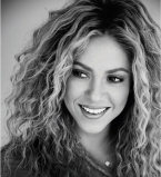 Двухмесячный сын Шакиры играет на пианино