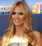 Хайди Клум публично демострирует страстные чувства с молодым бойфрендом