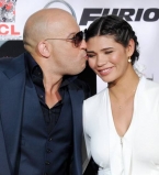 Вин Дизель впервые появился на публике с супругой после рождения дочери