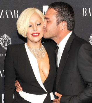 Семейное гнездышко: Леди Гага и Тейлор Кинни собираются купить пентхаус