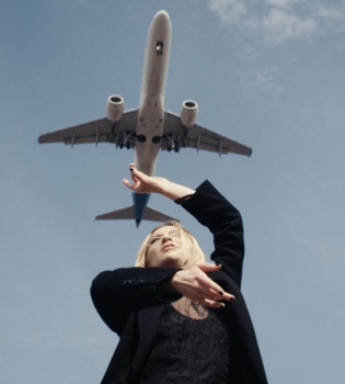 Alloise сняла чувственное видео накануне грандиозного концерта в Киеве