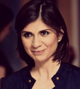 Нателла Крапивина празднует 33-летие с семьей