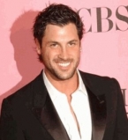 СМИ: Максим Чмерковский закрутил роман с партнершей по танцам?